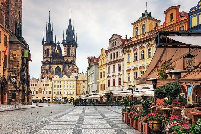 Private walking tour Best of Prague - Municipal House: where the city’s look starts to make sense