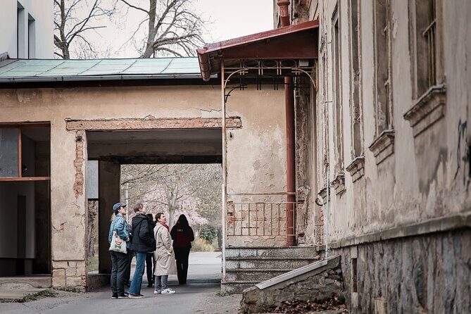 Psychiatric Hospital & Abandoned Cemetery - Photo plans: what you can and cannot count on