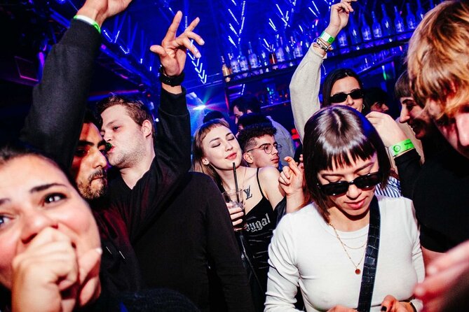 PUB CRAWL IN PRAGUE | Admission Ticket - Rooftop club time: DJs, dancers, shows, and confetti