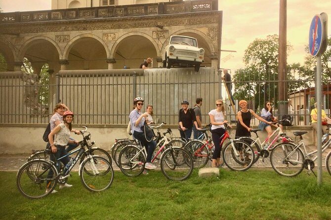 Radtour durch Prag auf Deutsch - Petrín Tower and Kampa Park: Views, Water, and Quick Wins