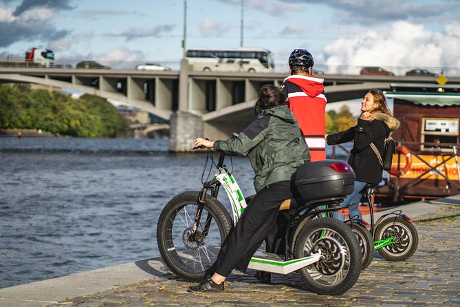Rent your E-Scooter Hugo Bike in Prague! - Practical Tips So Your Ride Feels Smooth