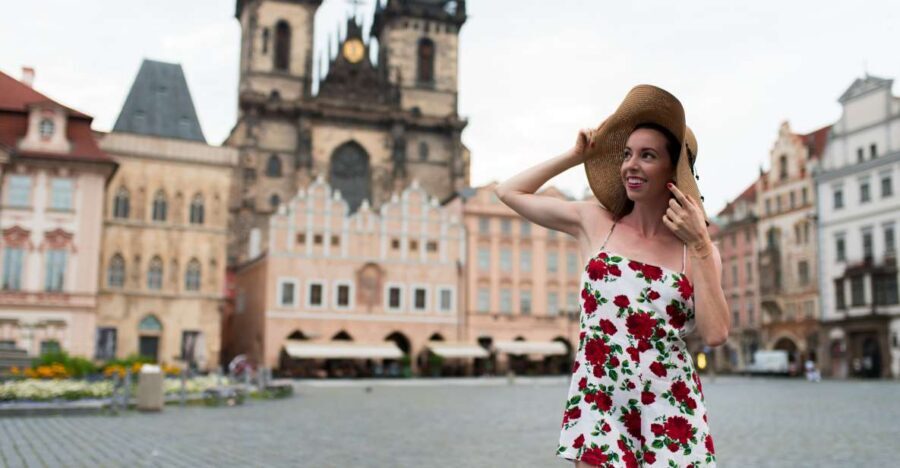 Romantic Photoshoot Experience for Couples in Prague - Who this Prague photoshoot is perfect for