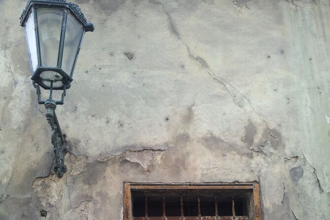 Scary Prague Walking Tour - Guide styles can swing the whole mood