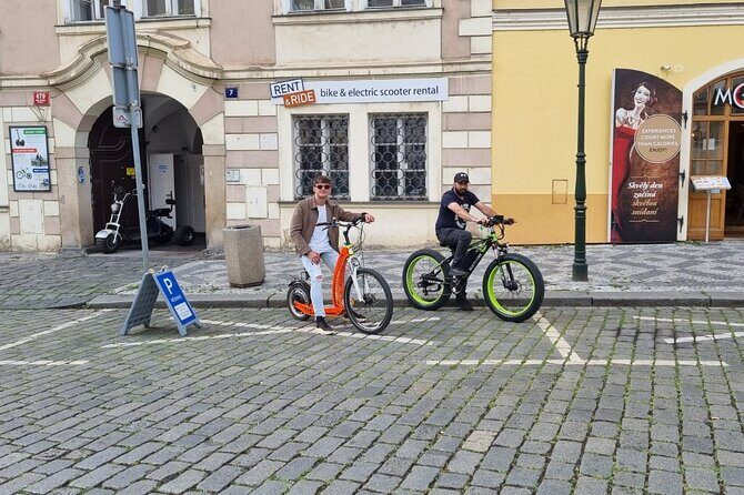 Scenic Panoramic views e-Scooter/ eBike Guided Tour of Prague - Prague Castle area: what you get without the long hike