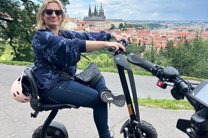 Scooter tours to Prague Castle and views. - Prague Castle without the entry line stress