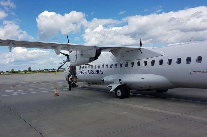 Shared Departure Transfer: Prague Hotel to Prague Airport - Key things to know before you go