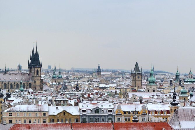 Shared Departure Transfer: Prague Hotel to Prague Airport - In transit: shared stops without the chaos