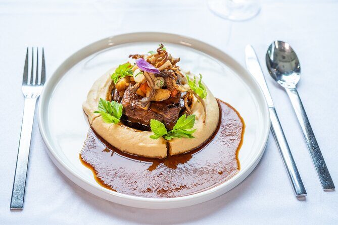 Sinatra Tribute Show and Dinner Experience in Manes - Should You Book This Sinatra and Dinner Night?