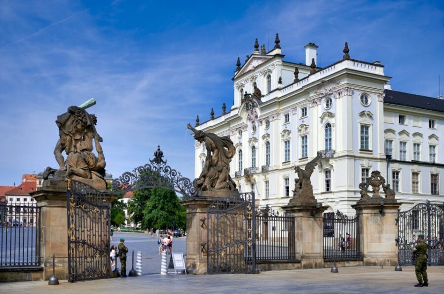 Skip-the-line Lobkowicz Palace Private Tour & Concert - Choosing the 3-hour option: private transport that buys you sanity
