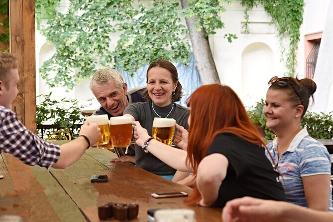 Small-Group Local Pubs Walking Tour And Traditional Czech Dinner - Key things that make this tour work