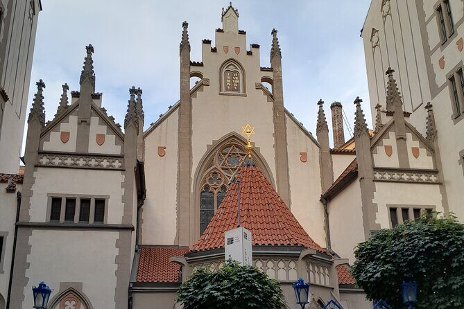 Small-Group Tour through the History of Jewish Prague - The guide factor: why Inna gets named