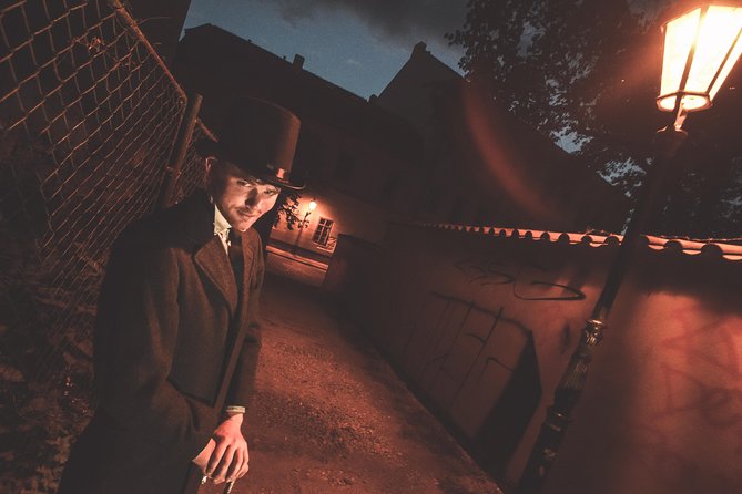 Telltale Ghost Tour - Stop 1: Old Town Square and the Execution-Ground Mood