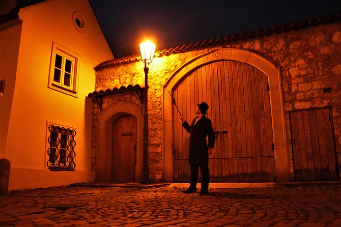 Telltale Ghost Tour - A Short Walk Past a 13th-Century Monastery