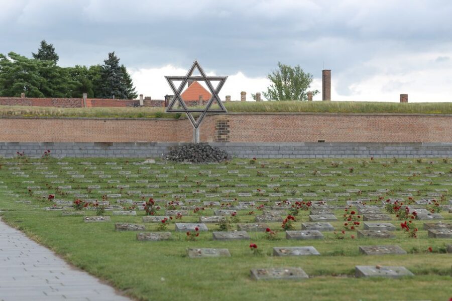 Terezin: Guided Tour of the Concentration Camp and Museum - Crematorium and Jewish cemetery: the stops you shouldn’t rush through