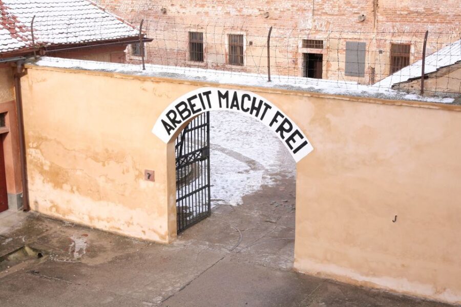 Terezin Memorial: Entry Ticket Combo w. Guided Walking Tour - Small Fortress: the guided “why this place mattered” start