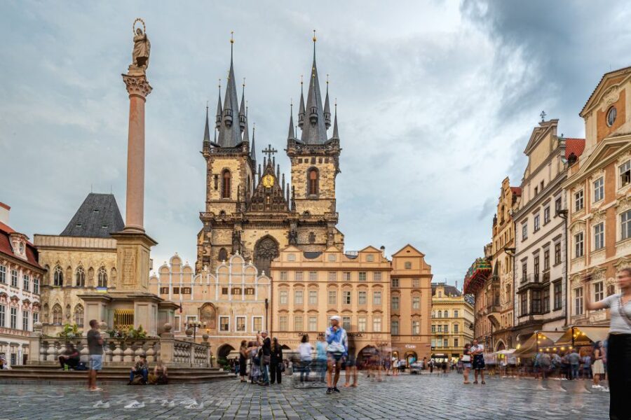 The Royal road, walking tour in french - Starting on Celetná Street (easy to find, easy to begin)