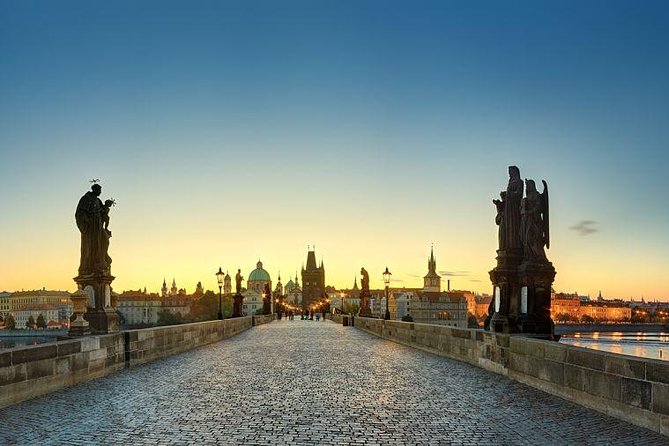 Tour of the Czech Republic - Castles and spas of Bohemia & Moravia - Prague in two modes: arrival base and a full guided day