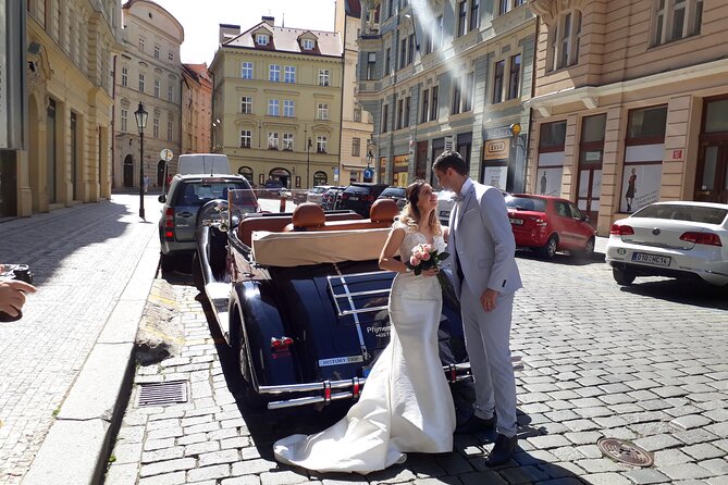 Vintage Cars Prague - Sightseeing Tour 90min / 1-6 pers. - Rudolfinum and the National Theater gold roof