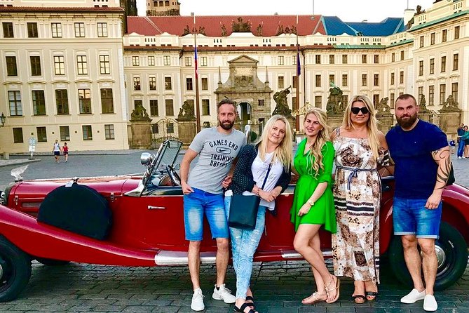 Vintage Cars Prague - Sightseeing Tour 90min / 1-6 pers. - Hotel Pickup and a Private Group (Up to 6)