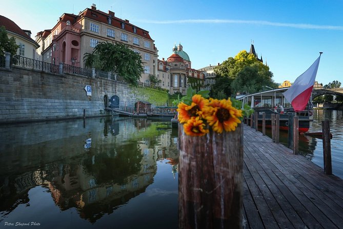VIP Private tour Prague: Castle, Lunch, Beer, Boat - Charles Bridge in a Private Rhythm: Best Views, Less Stress