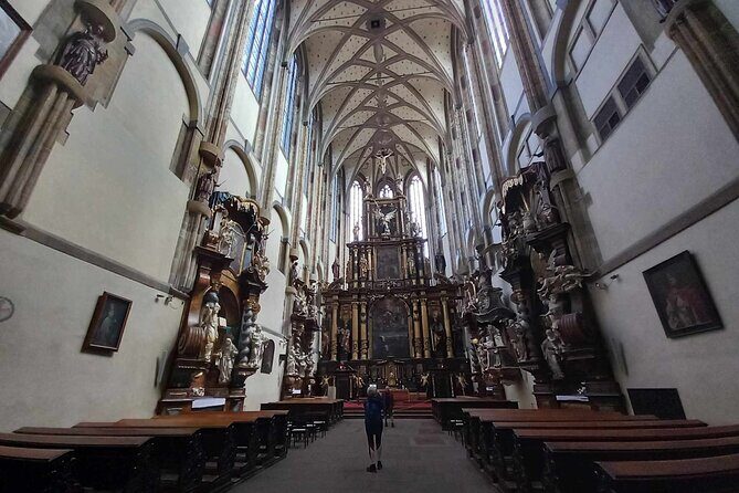 Walking Tour in Prague with Local Historian - Why this Prague walking tour feels more personal than a big-bus day