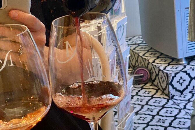 Wine Tasting and History Prague - The One-Hour Walk Through Stare Mesto: A Film-Like Way to See Prague