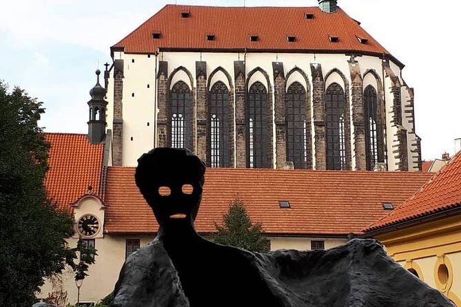 Your own guide for Old Town Highlights and Secrets Tour - Nove Město: comparing districts so the city feels bigger